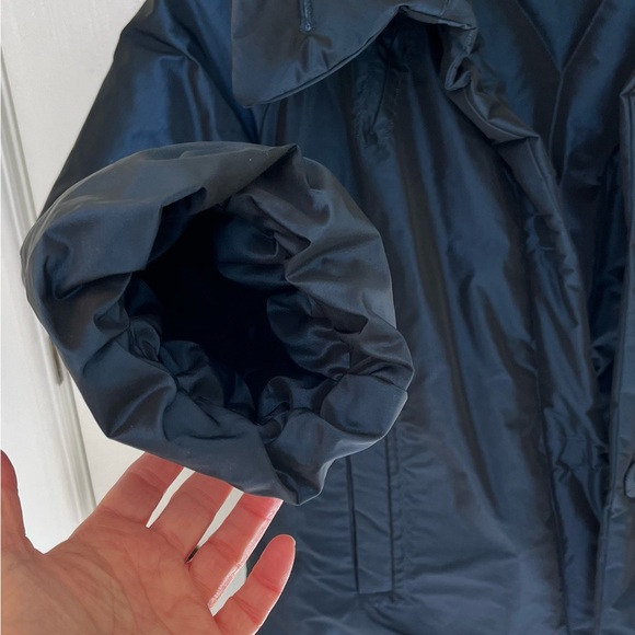 Elie Tahari dark blue taffeta down puffer cropped style w/ 3/4 sleeves. Sz S - Picture 9 of 12